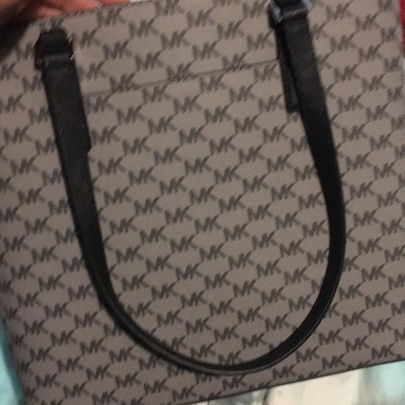 Michael Kors brand new Morgan tote - Picture 5 of 8